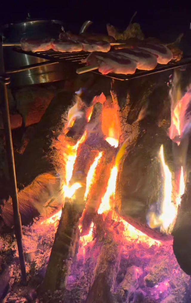 Elif bu fotoğraflardan sonra sırra kadem bastı! Oklar bir kişiyi işaret ediyor