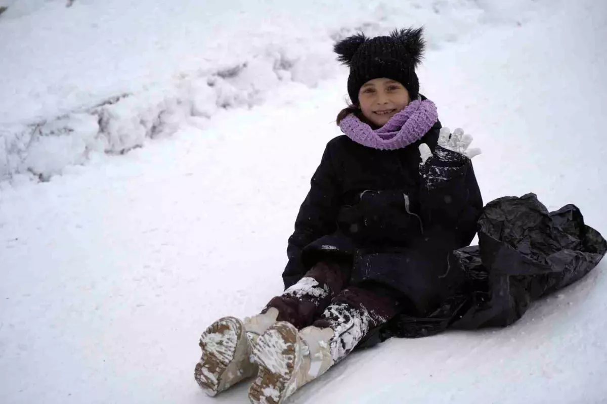 Gümüşhane\'de Kar Tatili Eğlenceye Dönüştü