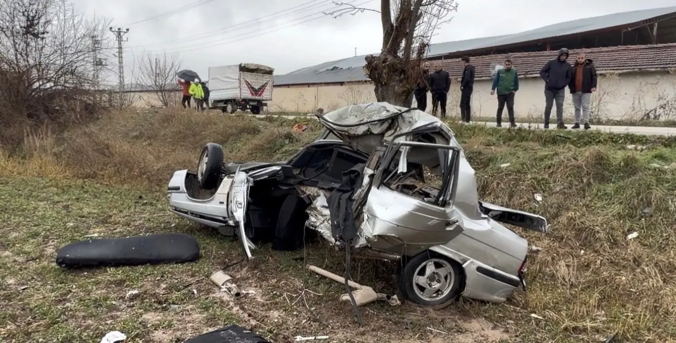 Zile\'de Trafik Kazası: Sürücü Hayatını Kaybetti