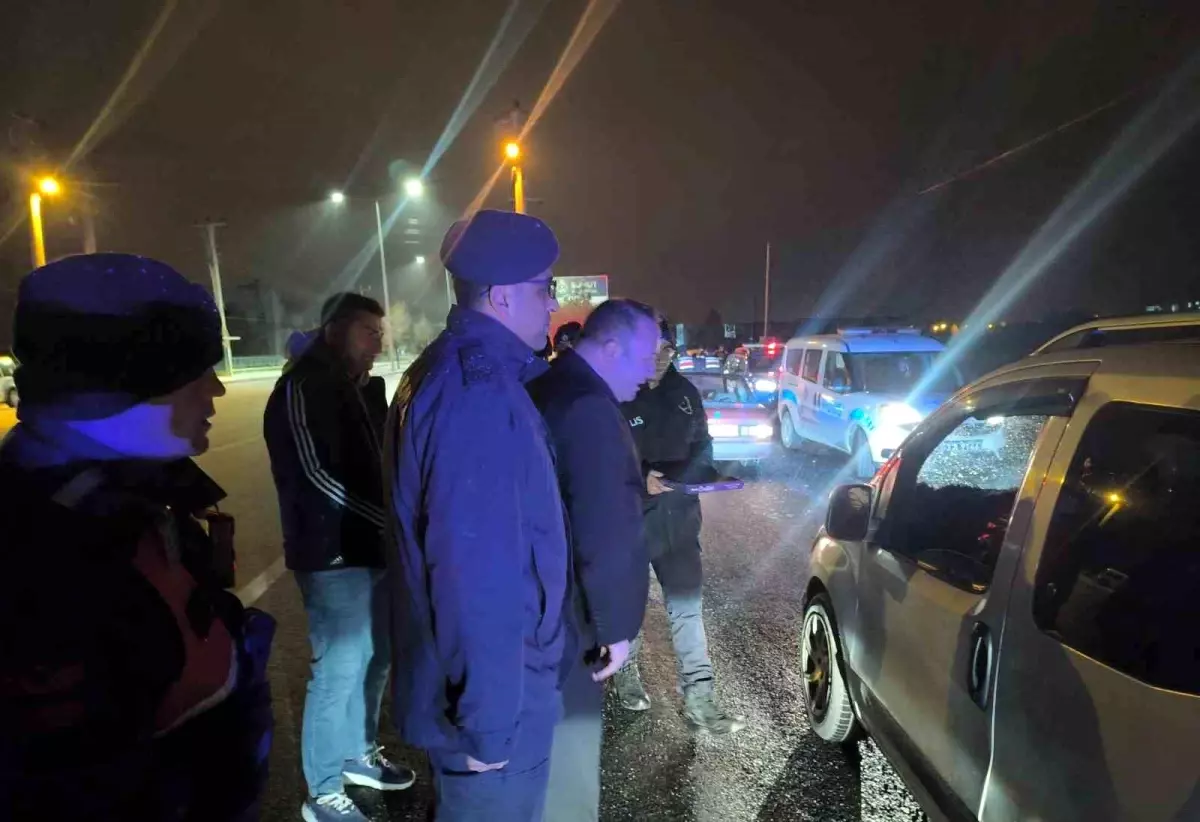 Şuhut\'ta Yeni Yıl Denetimleri ve İkramlar