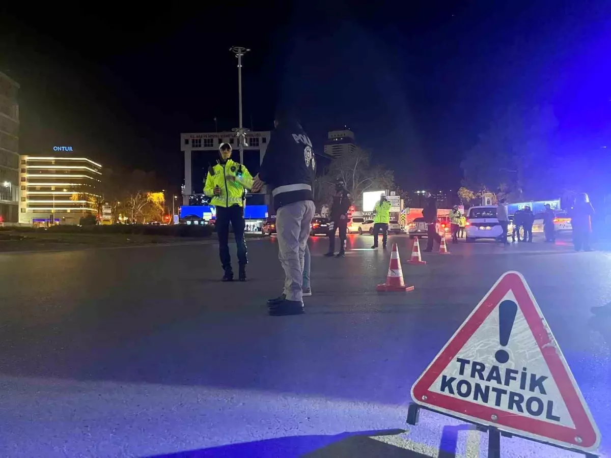 İzmir\'de Yeni Yıl Güvenlik Denetimleri