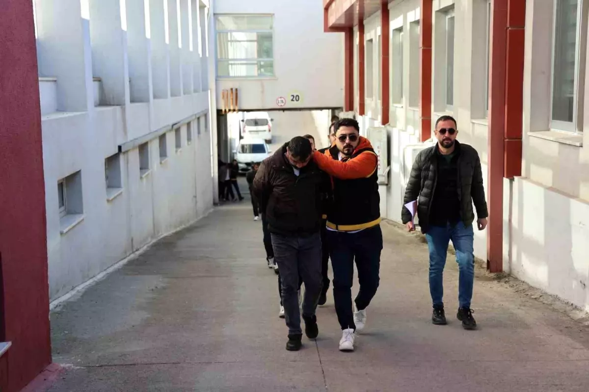 Adana\'da Cinayet: 11 Şüpheli Tutuklandı