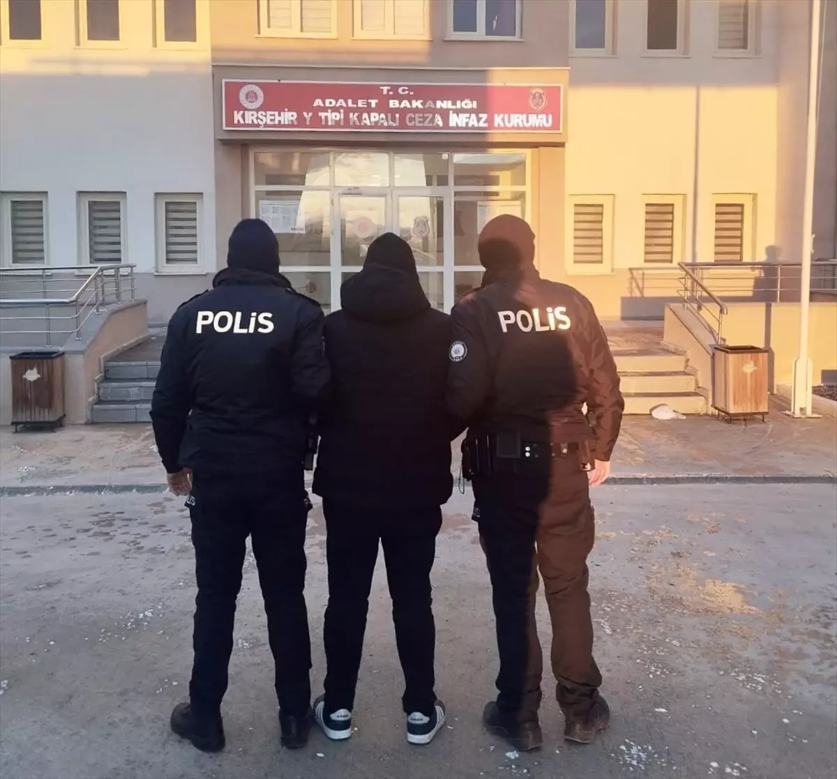 Sahte Altınla Kuyumcuya Giden Zanlı Tutuklandı