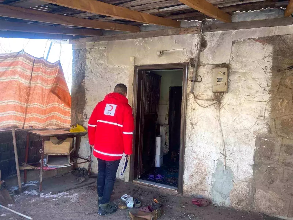 Kızılay ve AFAD\'dan Pülümür\'de Gıda Yardımı