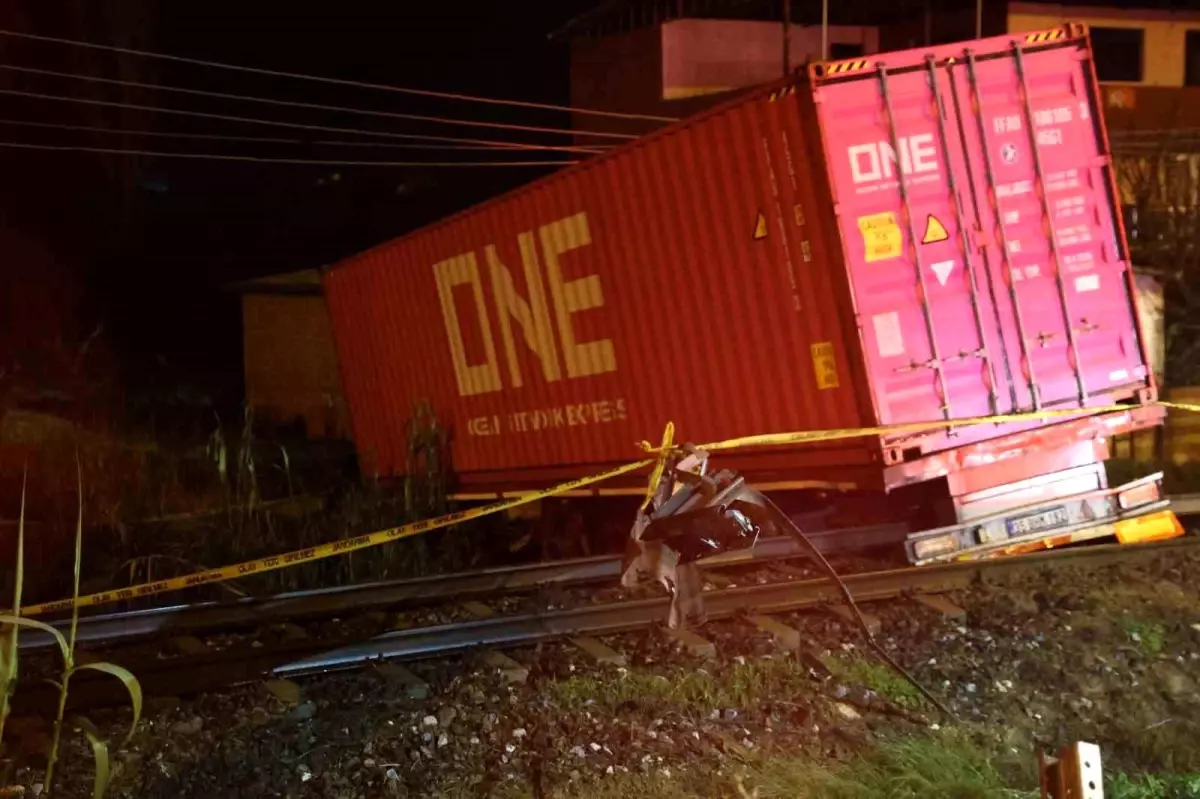 Aydın'da Tır Kazası: Sürücü Hayatını Kaybetti