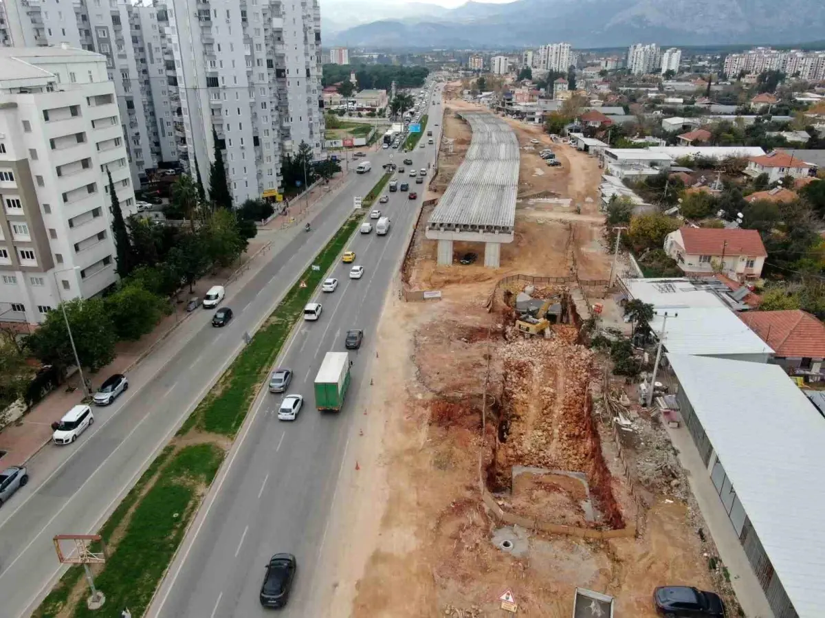 Uncalı Kavşağı\'nda İşler Yeniden Başladı