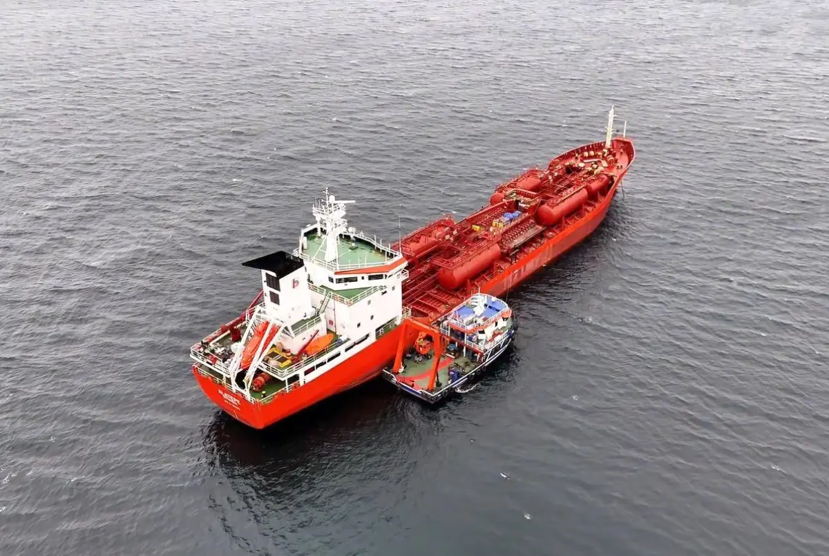 Küçükçekmece\'de Alatepe Tankeri için Kurtarma Çalışmaları Yeniden Başladı