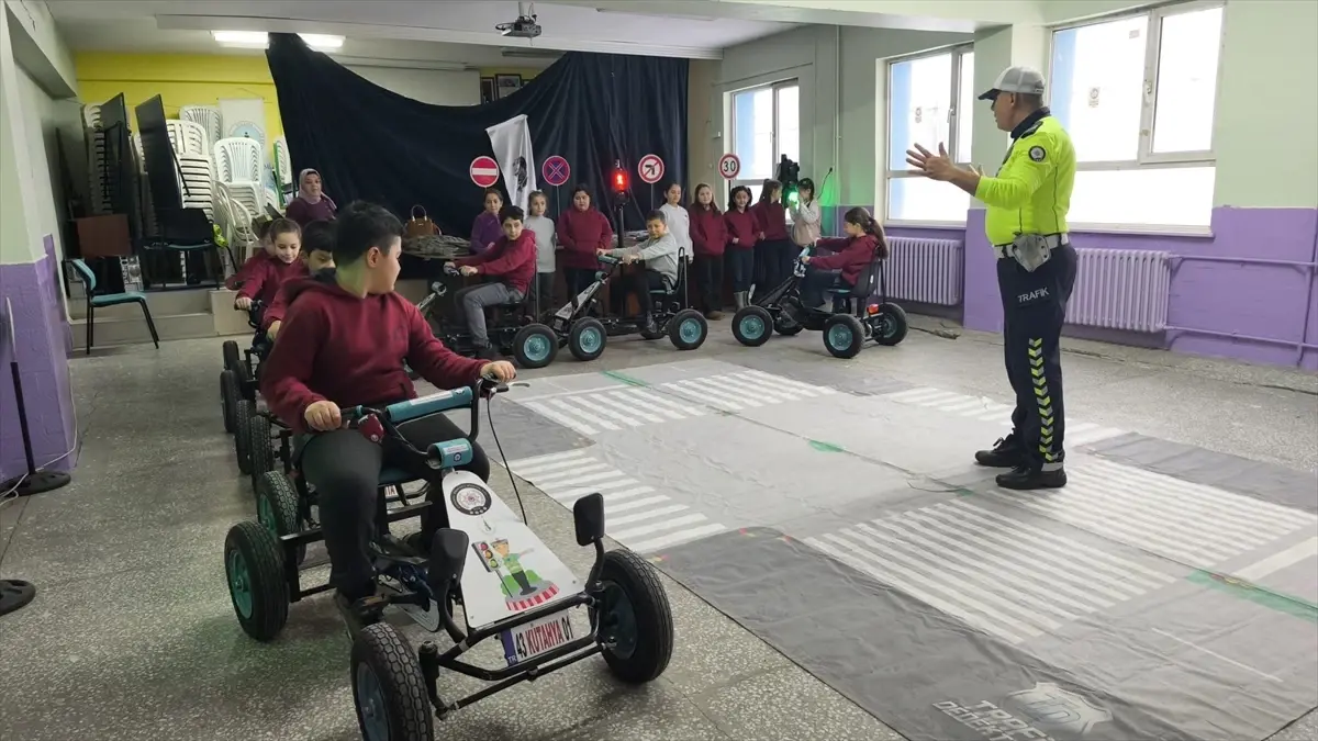 Kütahya\'da Çocuklara Trafik Eğitimi