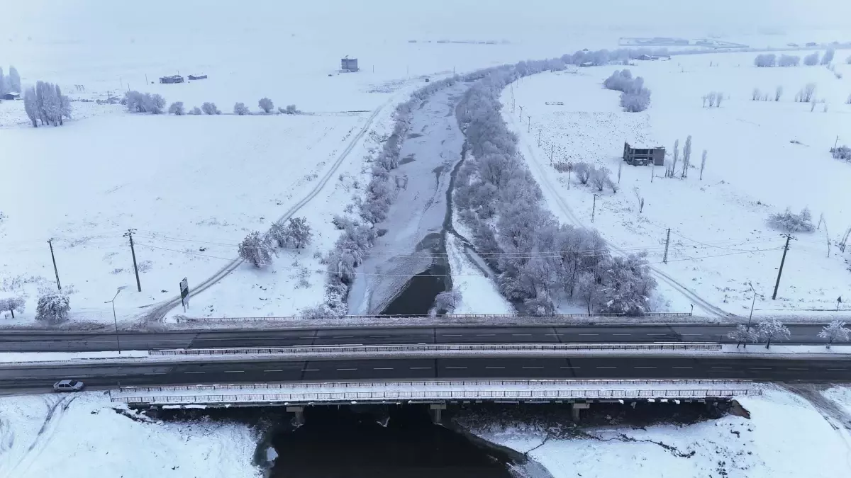 Muş\'ta Dondurucu Soğuk