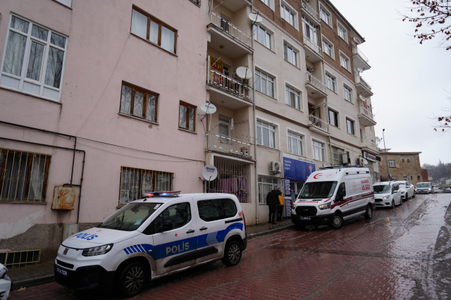Niğde'de çift evlerinde ölü bulundu