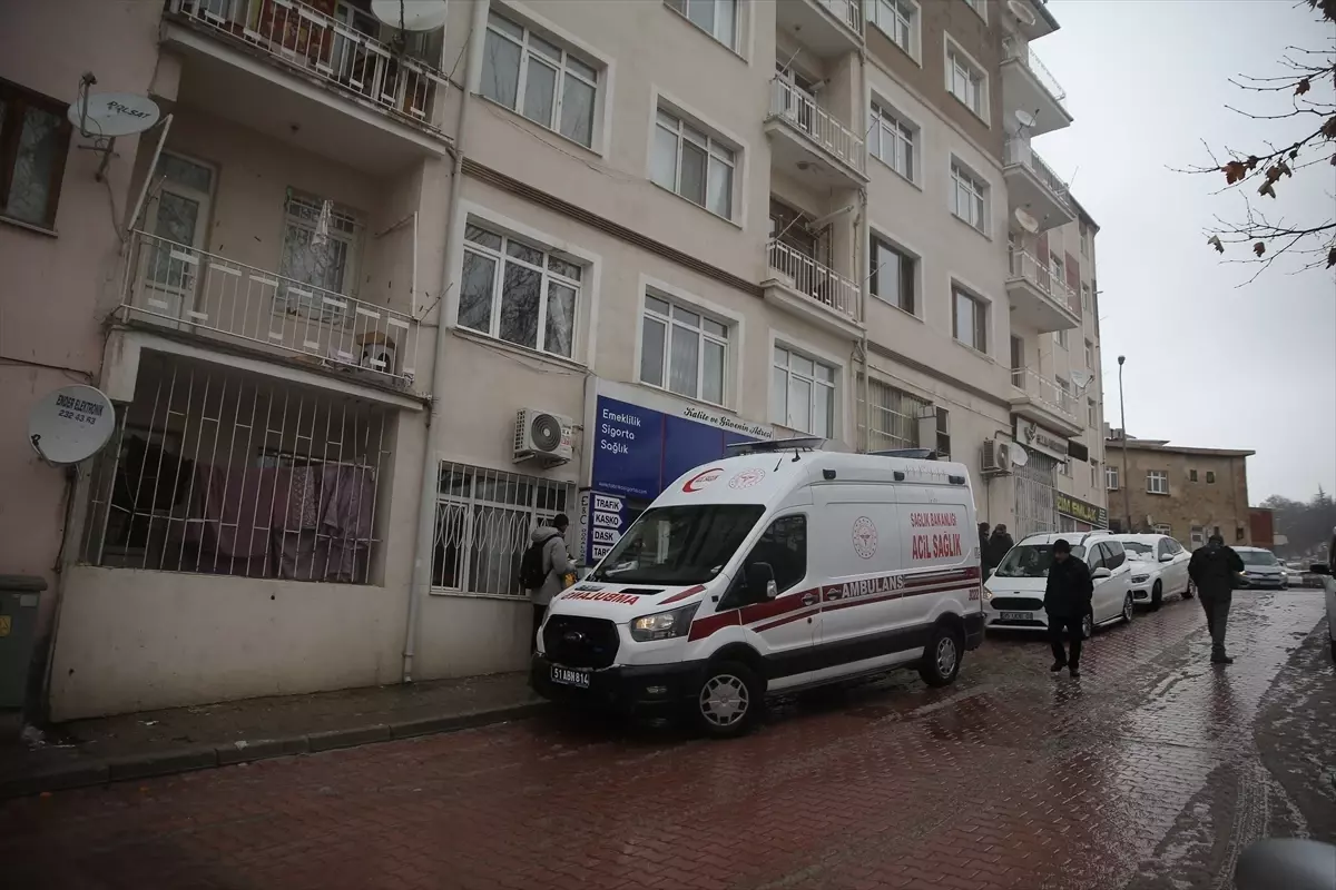 Niğde\'de Yaşlı Çiftin Ölü Bulunması