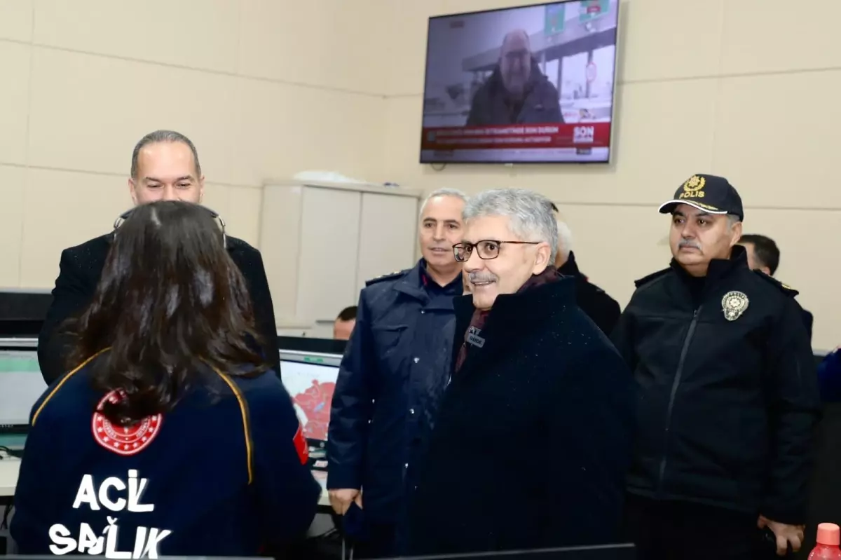 Vali Çelik\'ten Güvenlik Görevlilerine Yeni Yıl Ziyareti