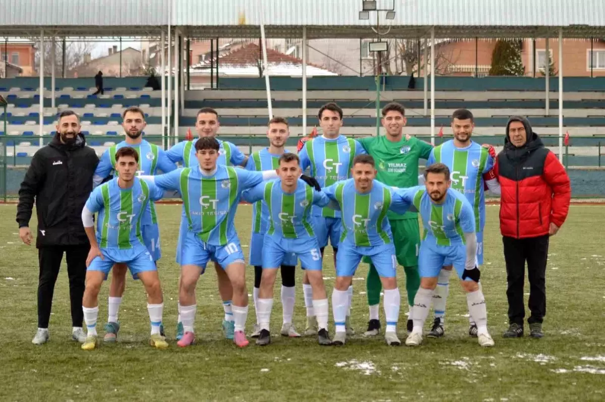 Osmaneli Gençlerbirliği Spor ligde tutulamıyor