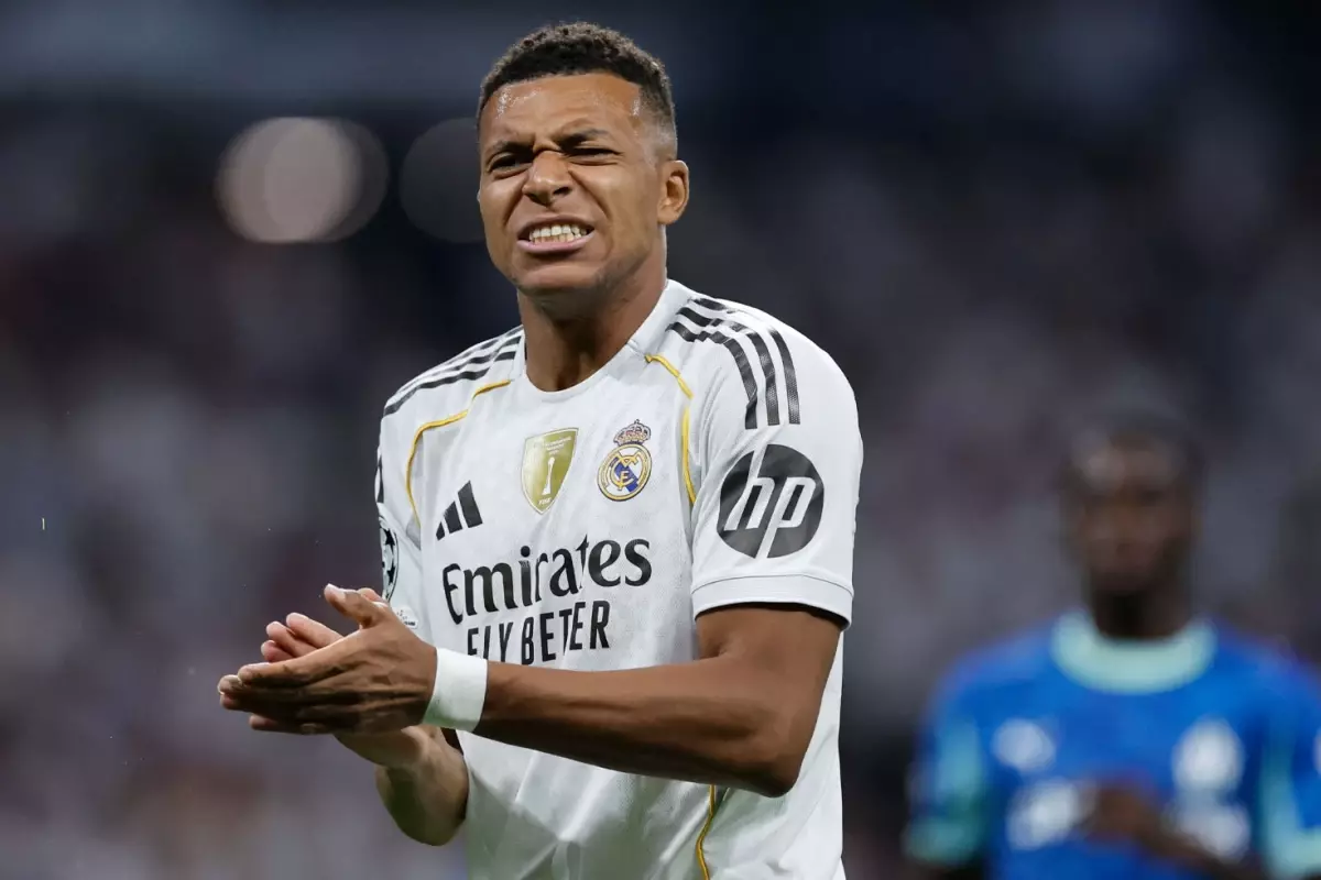 Real Madrid\'e Mbappe\'den kötü haber: Haftalarca forma giyemeyecek