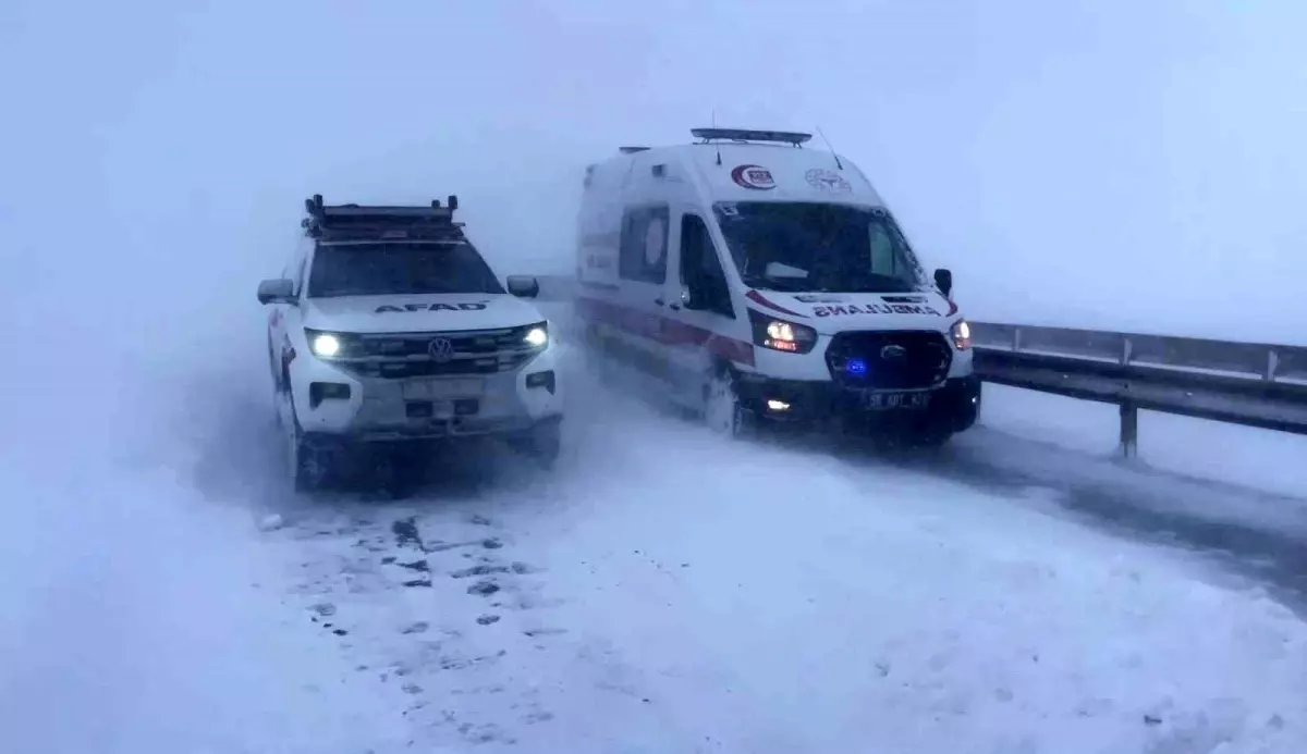 Sivas\'ta Zincirleme Kaza: 4 Yaralı