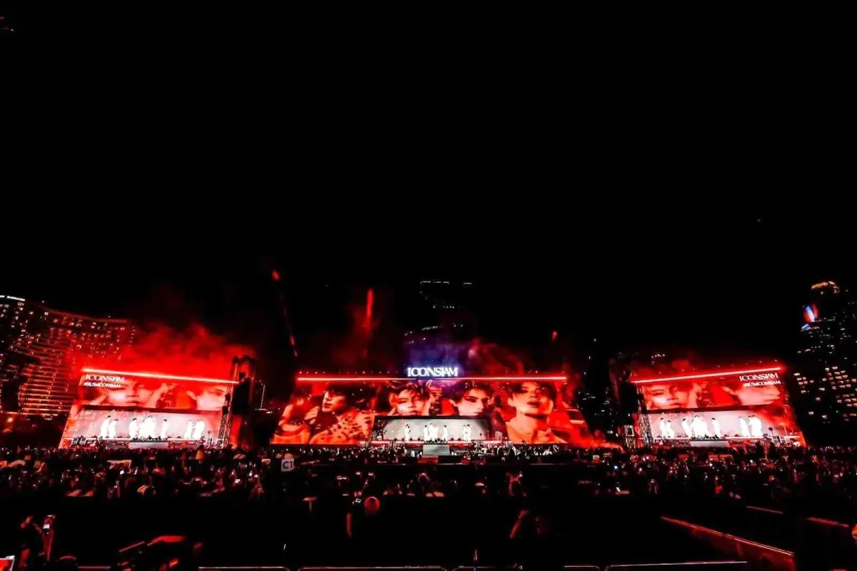 Tayland 2026 Yılına Işık ve Havai Fişeklerle Girdi