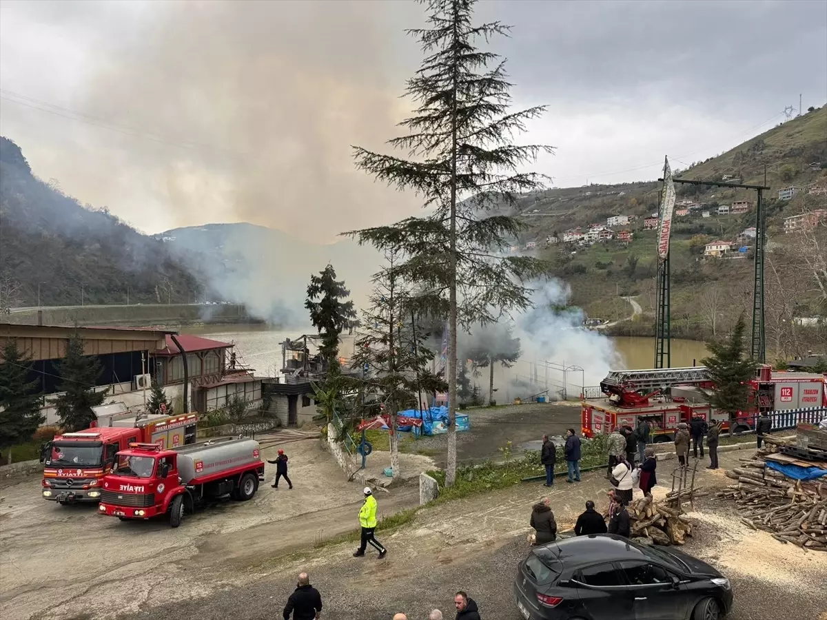 Akçaabat\'ta Restoran Yangını