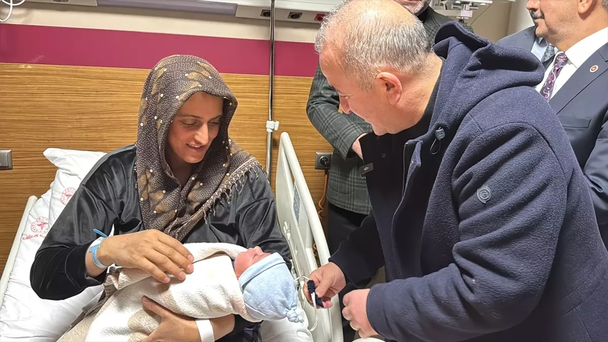 Elazığ\'da 2026\'nın İlk Bebekleri Dünyaya Geldi