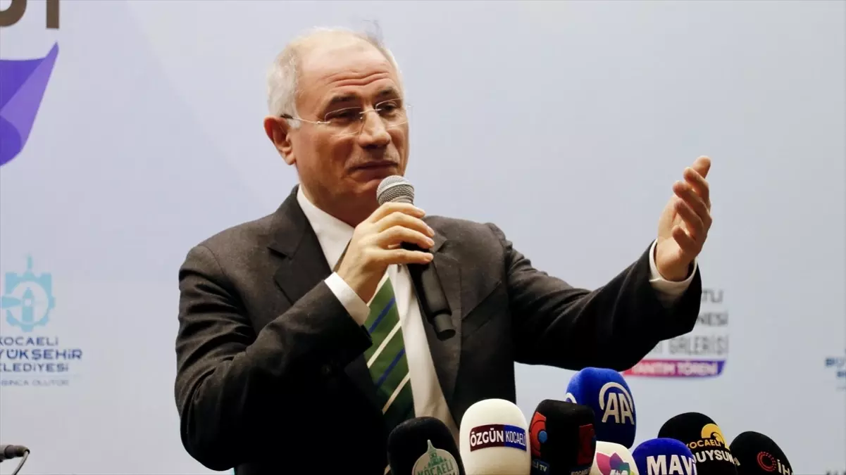 AK Parti Genel Başkanvekili Ala, Kocaeli\'de partililerle bir araya geldi Açıklaması