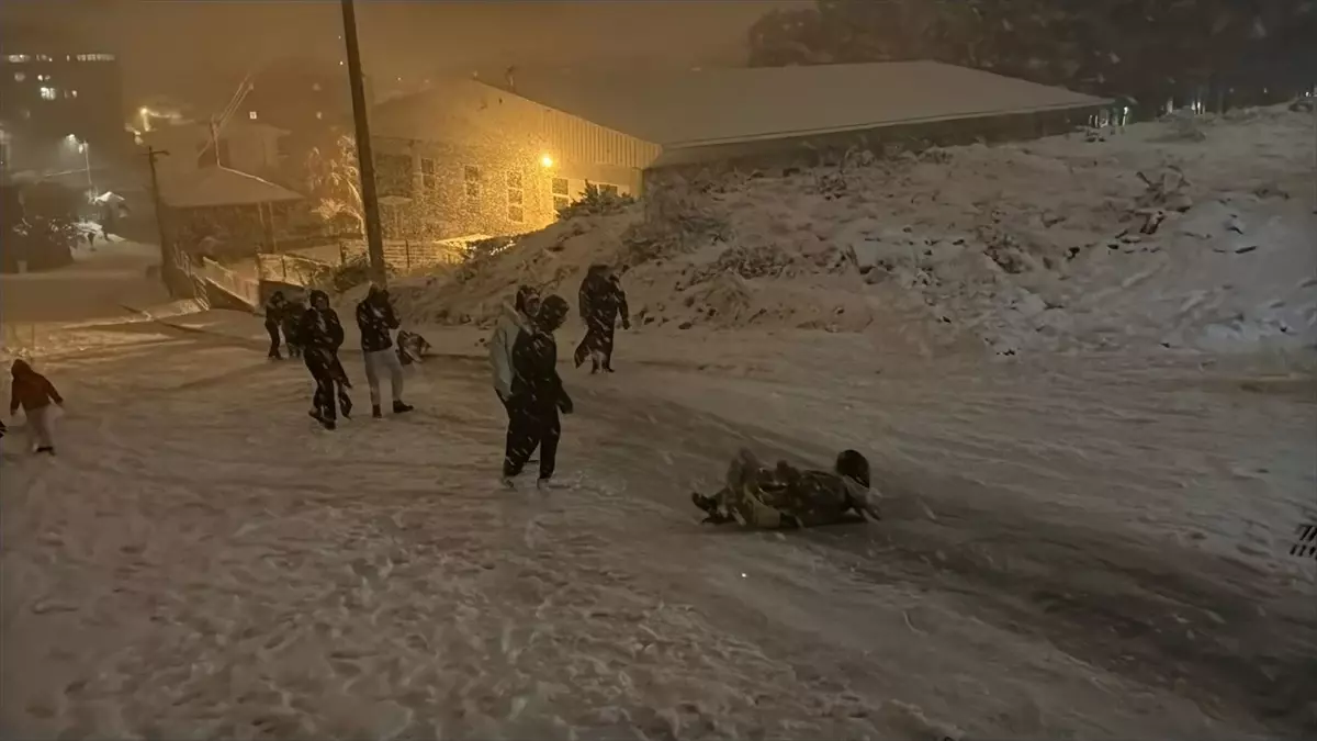 Alaçam\'da Kar Eğlencesi