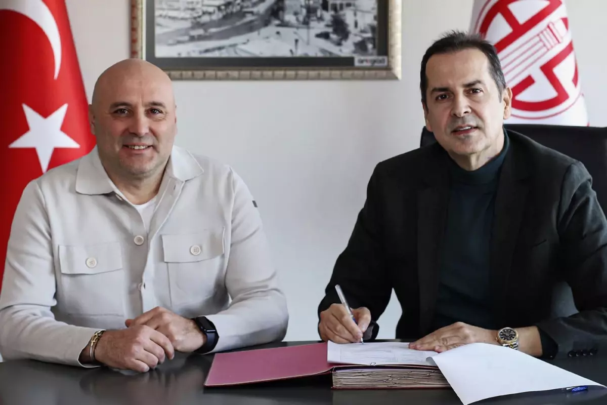 Antalyaspor\'un yeni teknik direktörü belli oldu