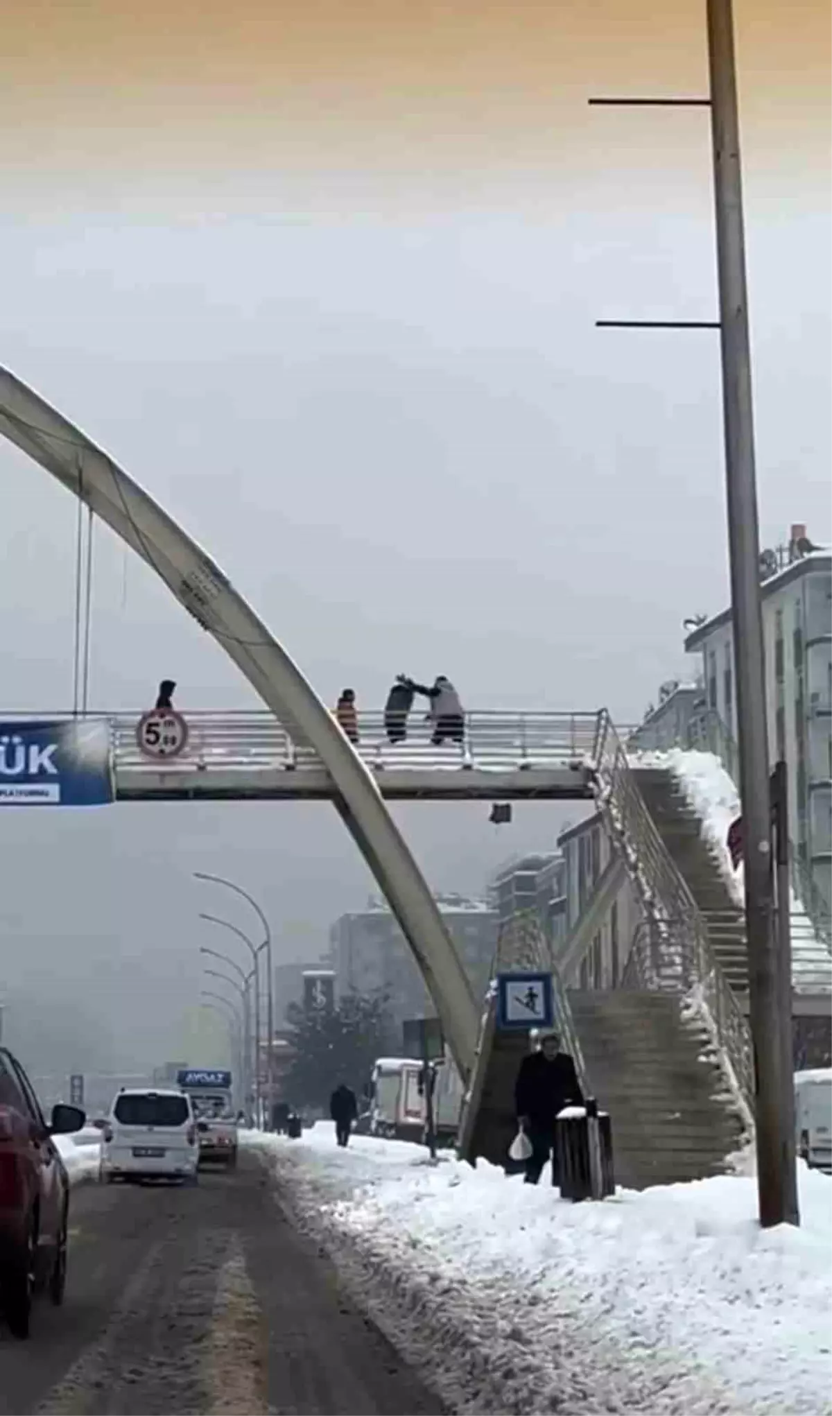 Diyarbakır\'da Çocuklara Şiddet Anları