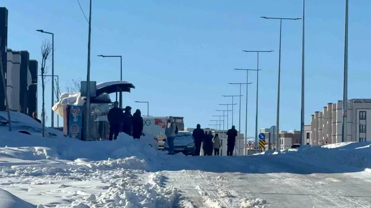 Diyarbakır\'da kar çilesi devam ediyor