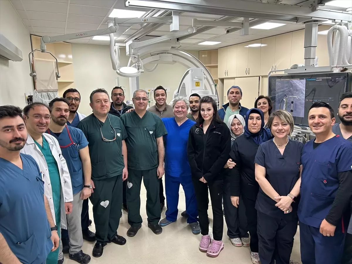 GAÜN Hastanesi\'nde Mitral Kapak Tamiri