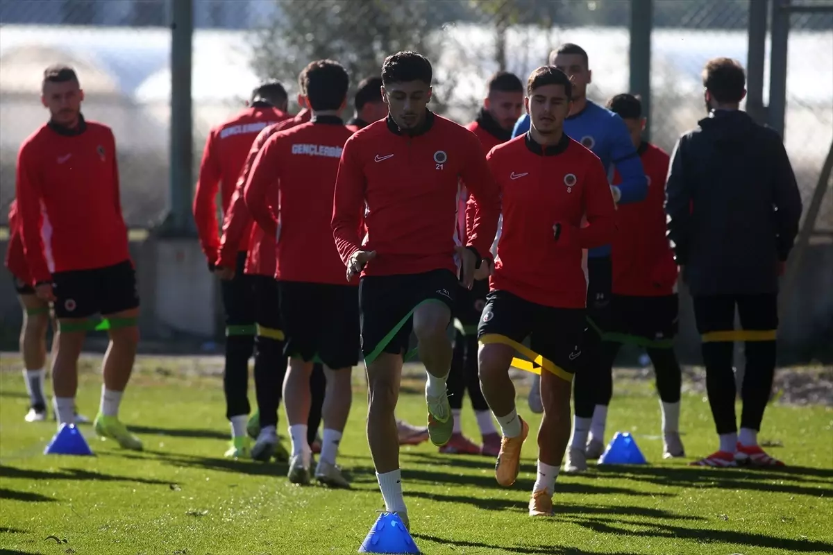 Gençlerbirliği Antalya\'da Kamp Yapıyor