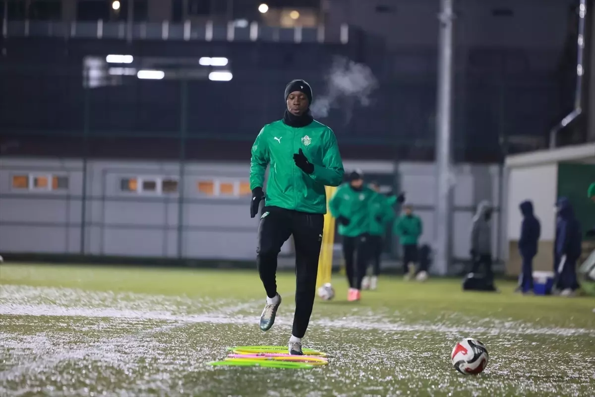 Iğdır FK, Sarıyer Maçı Hazırlıklarına Başladı