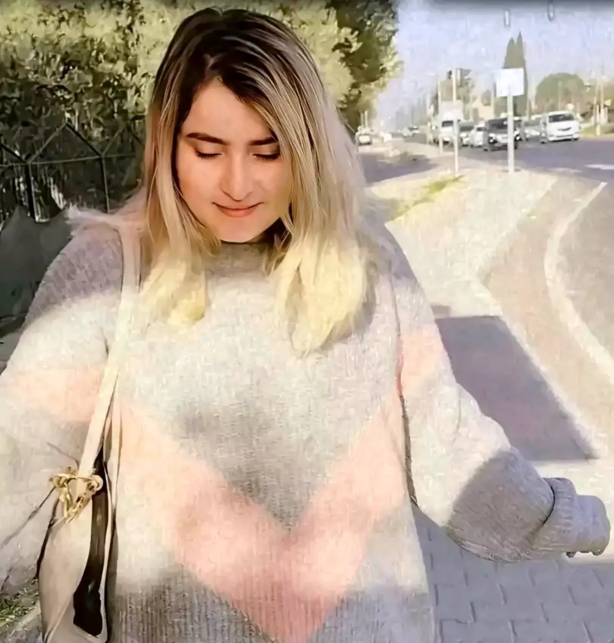 Torbalı\'da Midibüs Çarpması: Genç Kadın Hayatını Kaybetti