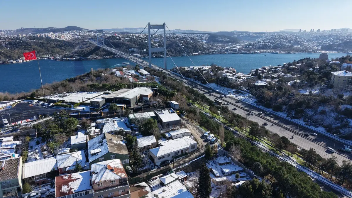 İstanbul\'da Kar Yağışı Nedeniyle Okullar Tatil