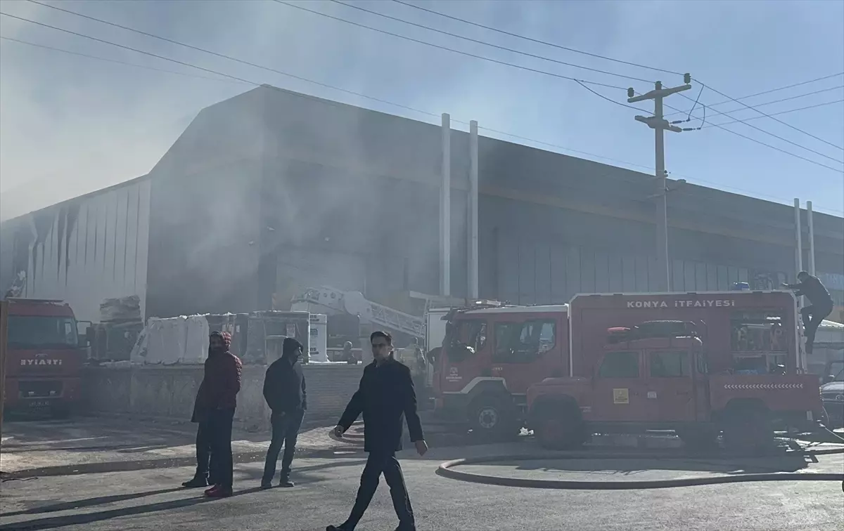 Konya\'da Depo Yangını
