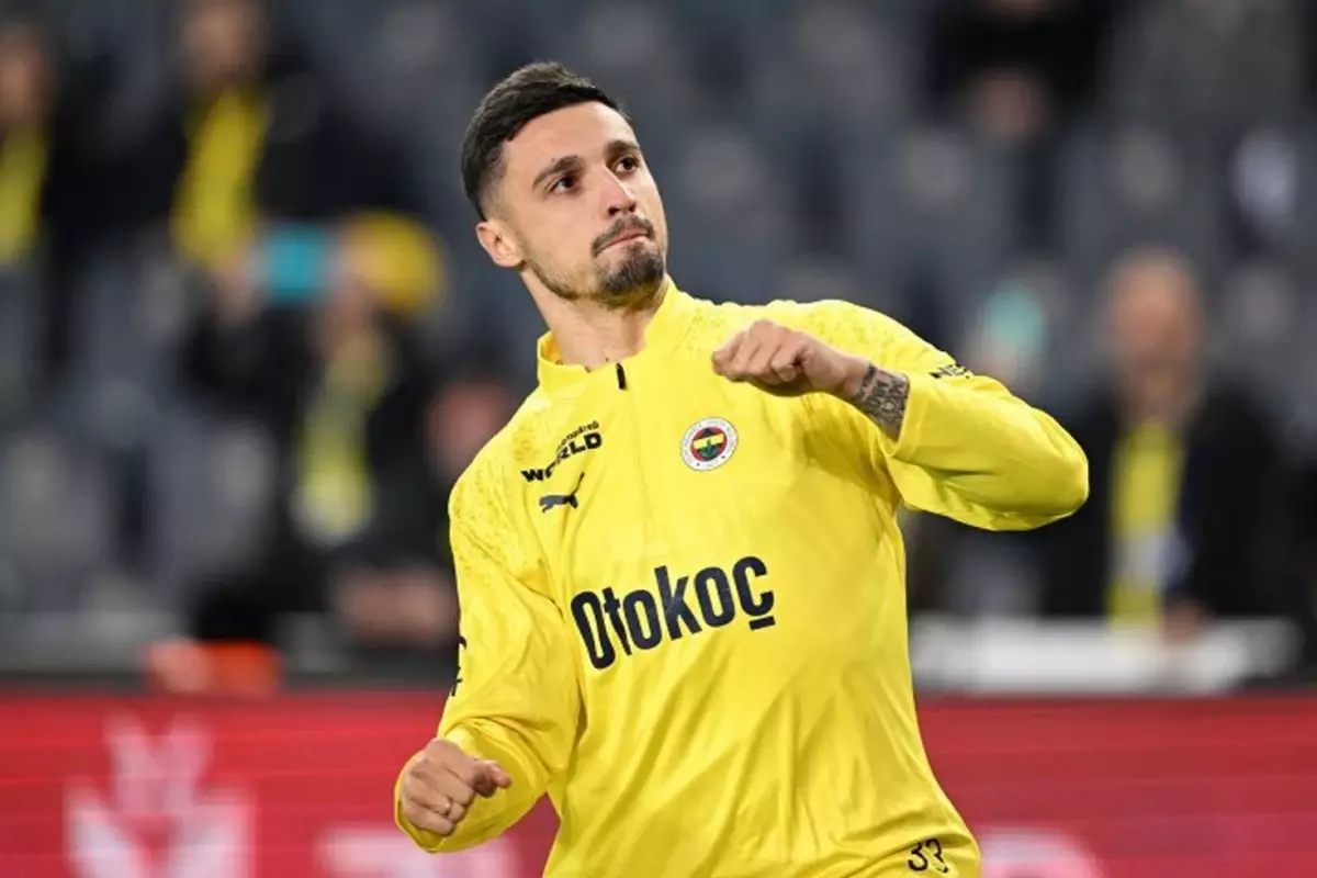 Yok artık Krunic! Fenerbahçe\'ye salladı, Galatasaray\'ı öve öve bitiremedi 