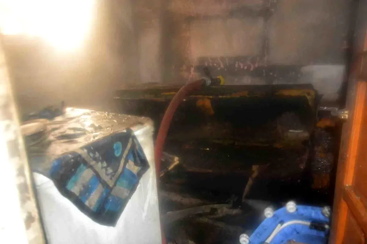 Ordu\'da apartmanın zemin katında yangın