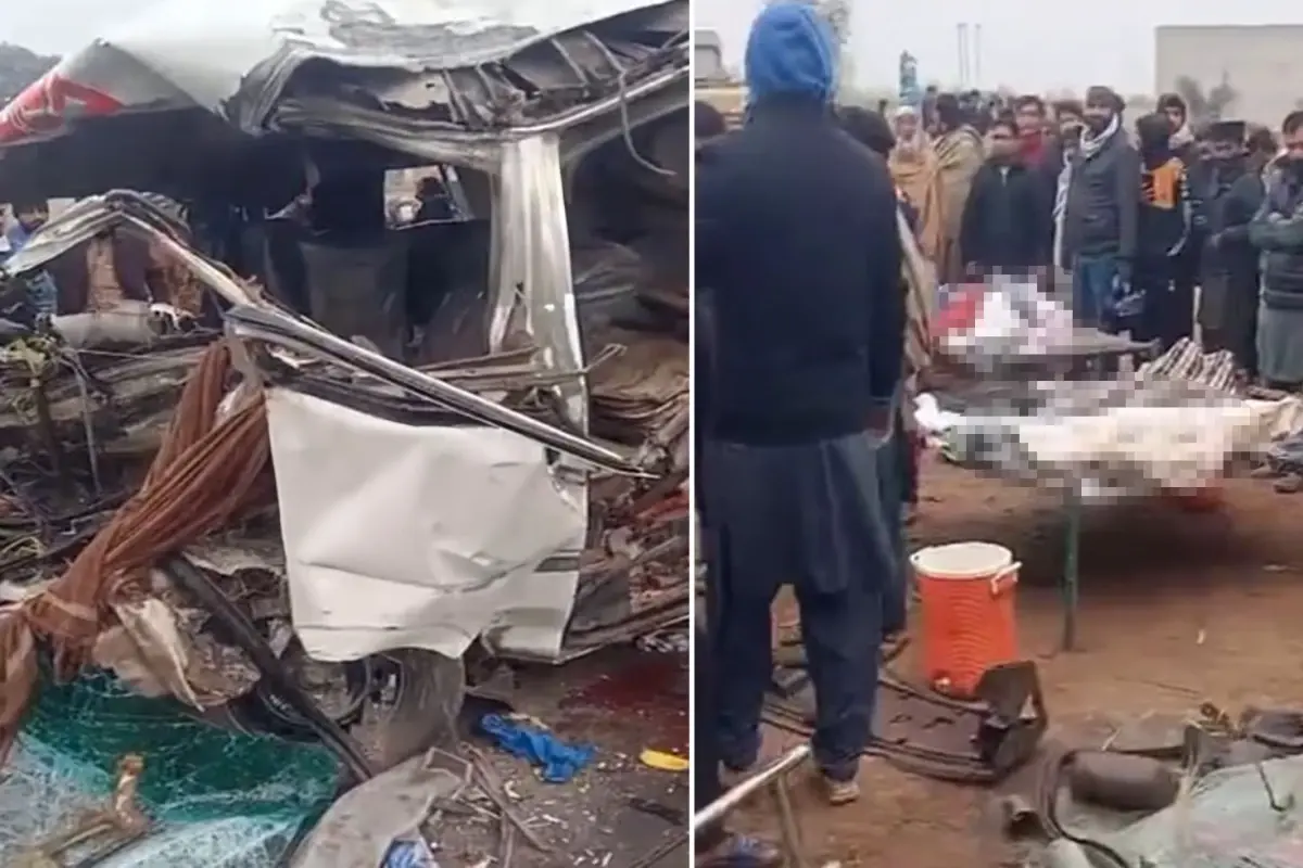 Otobüs ile minibüs kafa kafaya çarpıştı! 14 kişi öldü, 16 kişi yaralandı