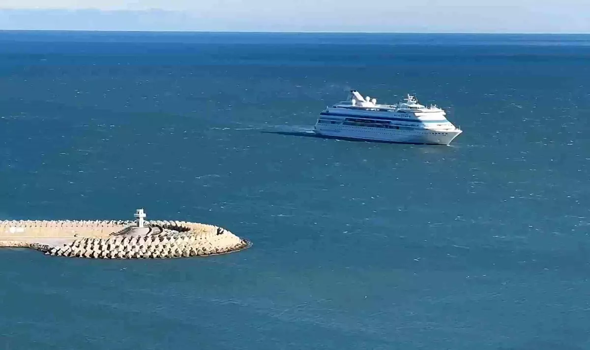 Dev Geminin Amasra Limanı\'na Girişi İmkansızlaştı