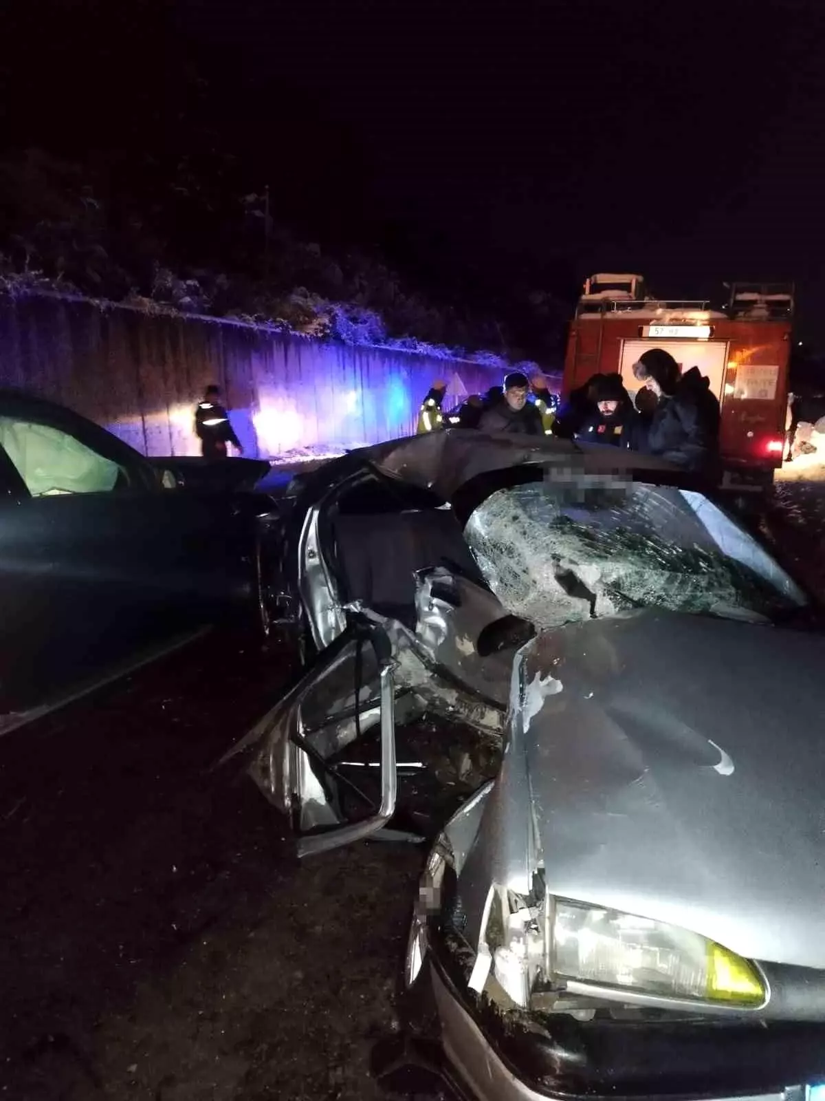 Sinop\'ta feci kaza: Araçtan sağ çıkamadılar