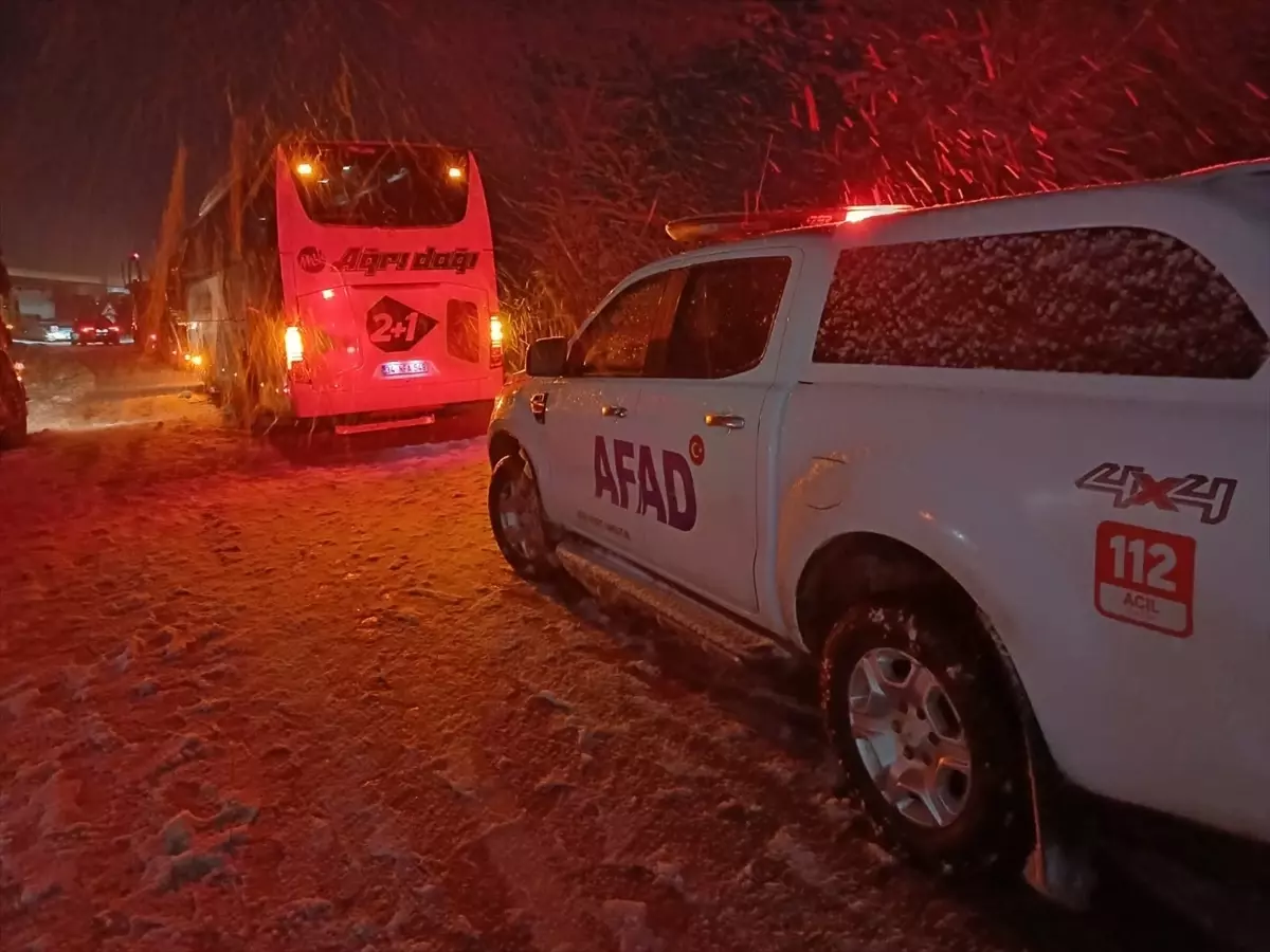 Tokat\'ta Yolda Kalanlara Çorba İkramı