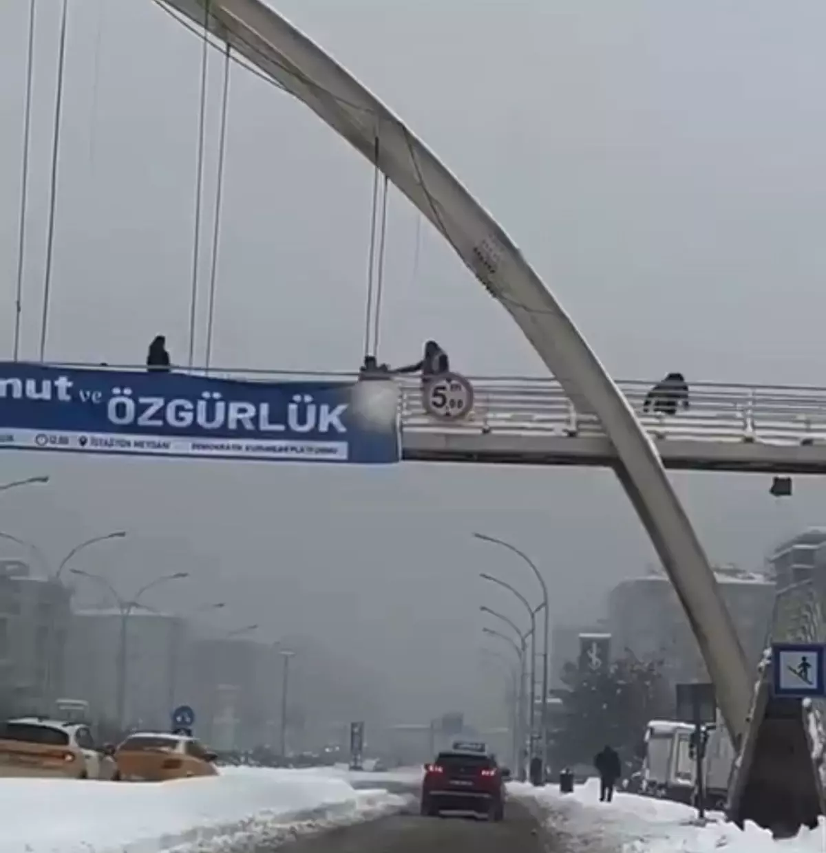 Diyarbakır\'da Çocuklar Darbedildi