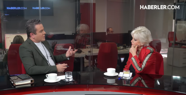 Usta spiker Gülgün Feyman da topa girdi: Bunlar benim meslektaşım değil