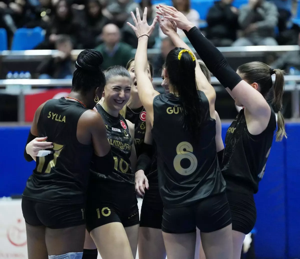 Galatasaray, Aydın\'ı 3-0 Mağlup Etti