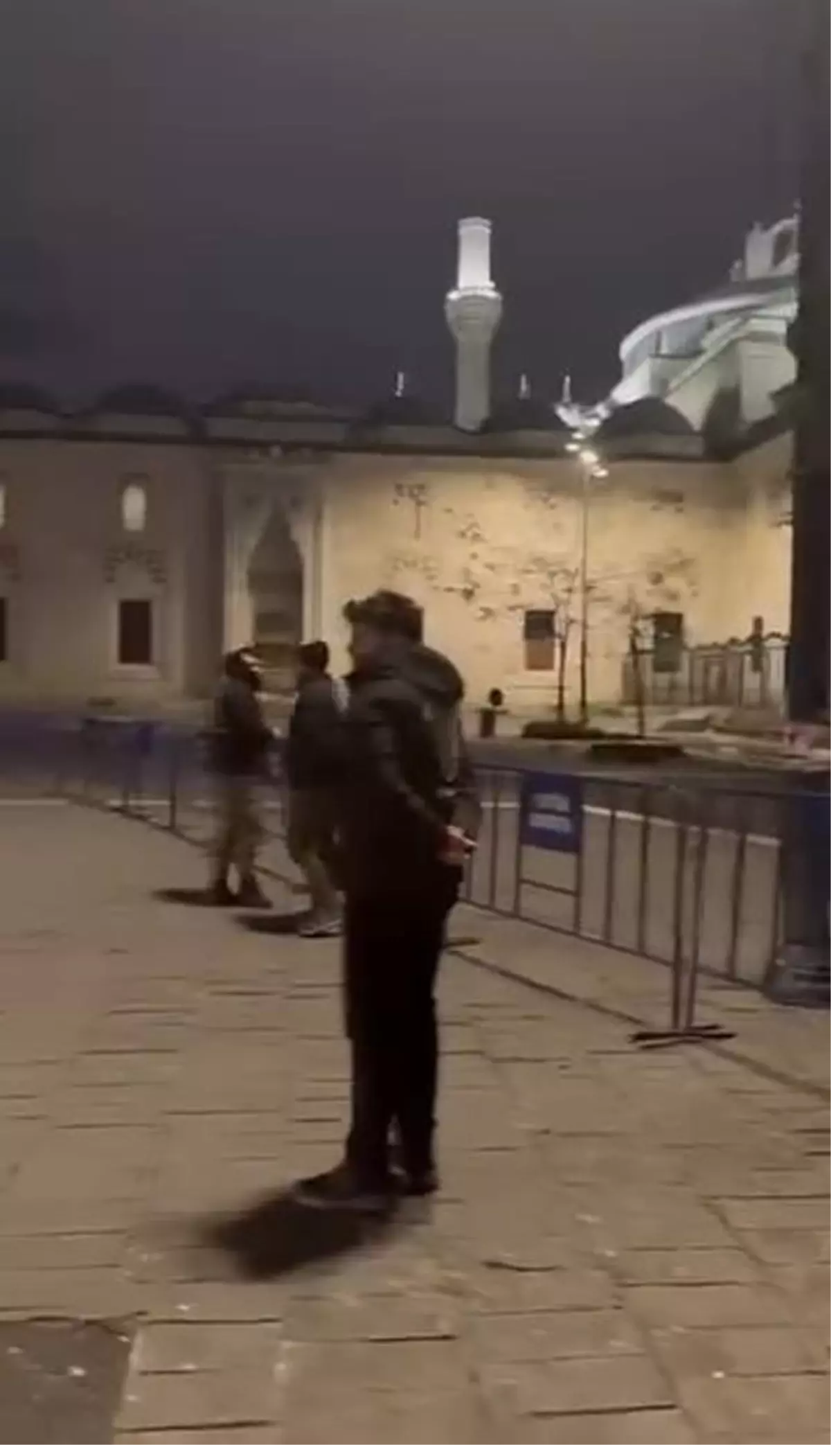 Beyazıt Camii\'nde Güvenlik Önlemi
