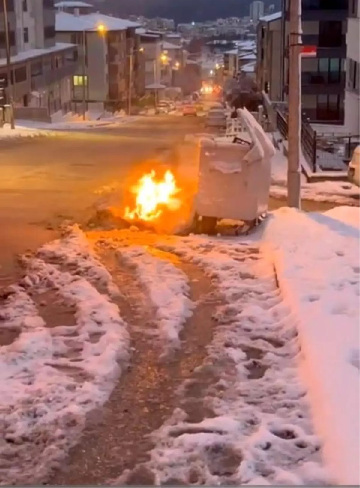 Bilecik\'te Eşyalar Alev Aldı