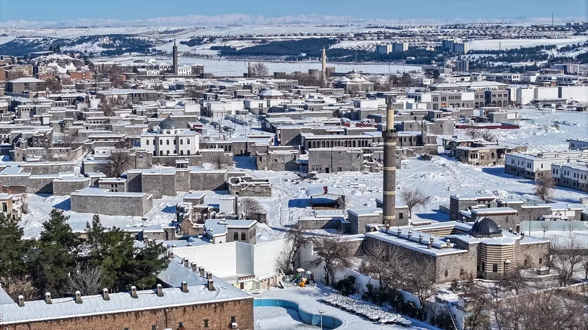 Diyarbakır Tarihi Karla Beyazlandı