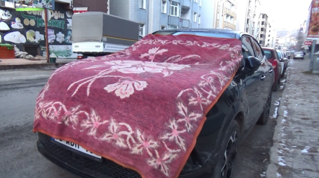 Doğu Anadolu ili buz kesti! Termometre eksi 28'i gösterdi Doğu Anadolu ili buz kesti! Termometre eksi 28'i gösterdi