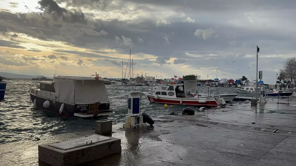 Erdek\'te Lodos Hayatı Olumsuz Etkiliyor