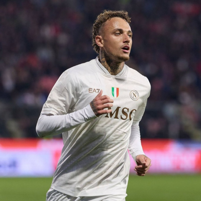 Galatasaray transferde bombayı patlattı! 26 yaşındaki kanat formayı giyecek Galatasaray transferde bombayı patlattı! 26 yaşındaki kanat formayı giyecek