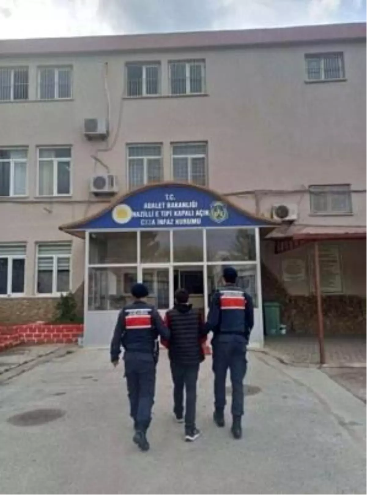 Aranan Şahıs Yakalandı