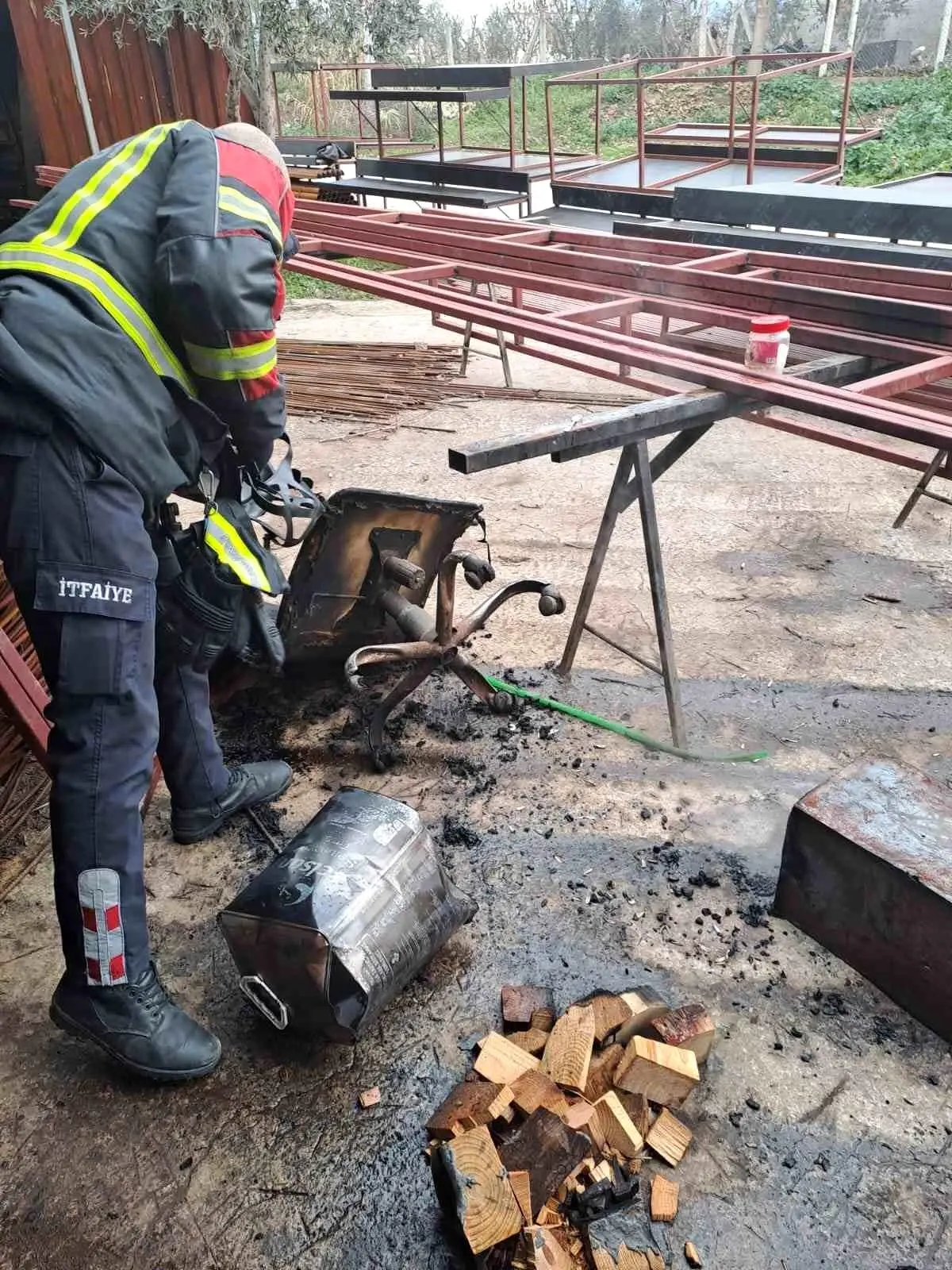 İncirliova\'da Patlayan Tiner Yangını Kontrol Altında